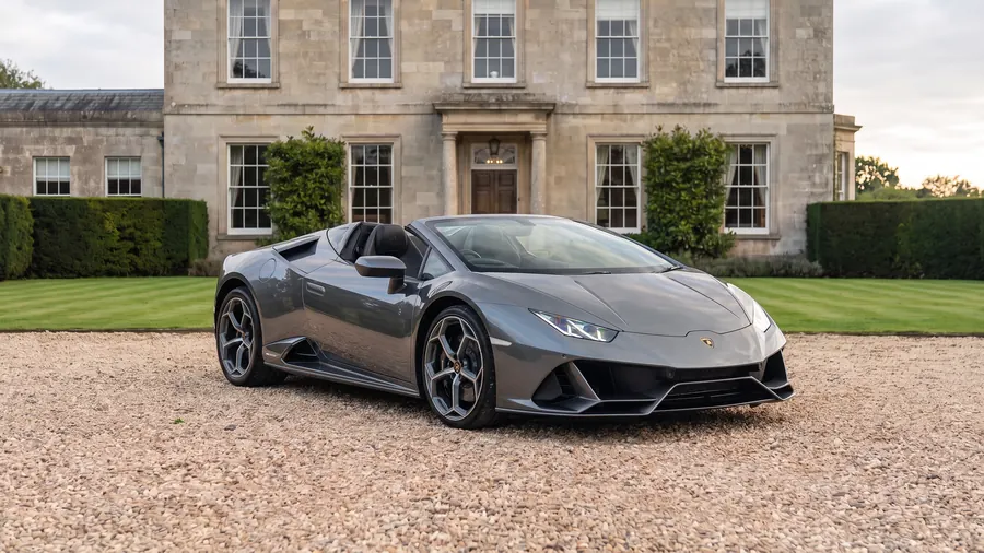 Lamborghini Huracán EVO Spyder on the gravel drive of an English country house