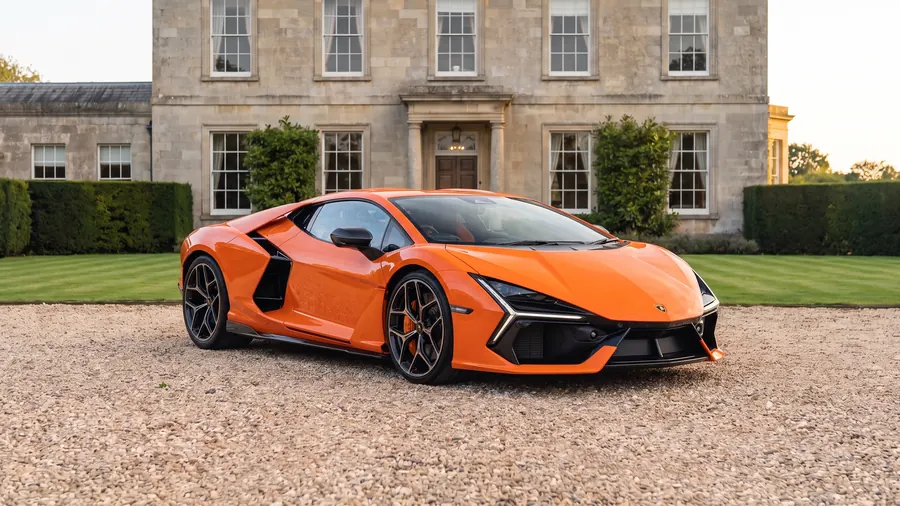 Lamborghini Revuelto on the gravel drive of an English country house