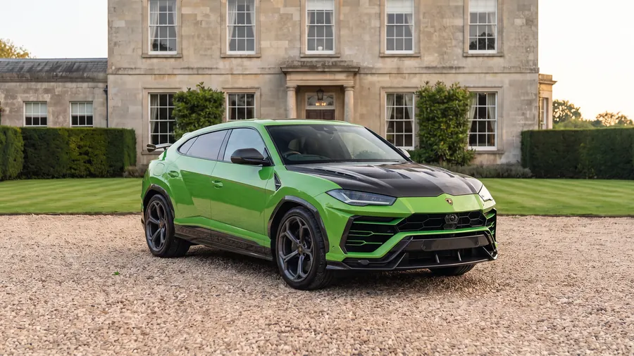 Lamborghini Urus Performante on the gravel drive of an English country house